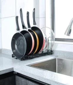 Golden Keuken Kookgerei Pan Pot Deksel Organizer- Rack Keuken Pan Organizer- Totaal 7 Verstelbare Compartimenten-Pannenrek-Kitchary Keukenrek-Zwart -Thuisopslag 1030x1200 1