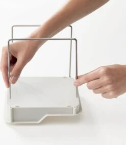 Joseph Joseph Keukenkast Organizer Met Lade - Grijs - Uitschuifbaar 13 Joseph Joseph Keukenkast Organizer Met Lade - Grijs - Uitschuifbaar -Thuisopslag 1045x1200 2