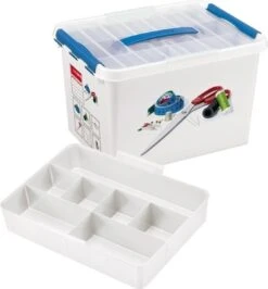 Sunware - Q-line Naaidoos Met Inzet 22L Wit Blauw - 40 X 30 X 26 Cm -Thuisopslag 1114x1200 1