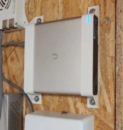 Merkloos Ubiquiti Unifi Cloud Key Gen2 Plus Mount - Houder Voor Ubiquiti Unifi Cloud Key Gen2 Plus - Wit -Thuisopslag 1133x1200 1