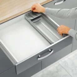 Tomado Metaltex - Verstelbare Bestekbak UniFit - Grijs - 90 Stukken Servies - Sorteervakken Verstelbaar & Uitschuifbaar Van 40 Tot 49 Cm -Thuisopslag 1200x1200 1002