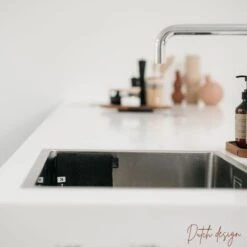 Kitchen Lab Co. Vaatdoek Caddy™ Magnetisch - RVS - Vaatdoekhouder Magnetisch - Gootsteen Organizer - Aanrecht Organiser -Thuisopslag 1200x1200 1159