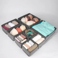 LifeGoods Lade Organizer Kast En Badkamer - 8 Stuks - Multi-inzetbaar - S/M/L - Grijs En Zwart Print 23 LifeGoods Lade Organizer Kast En Badkamer - 8 Stuks - Multi-inzetbaar - S/M/L - Grijs En Zwart Print -Thuisopslag 1200x1200 1412