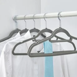 ACAZA 30 Anti-slip Kleerhangers - Ultra-dunne Kledingshangers Met Fluweel - Kapstokken Met Broeklat Of Roklat - Grijs 19 ACAZA 30 Anti-slip Kleerhangers - Ultra-dunne Kledingshangers Met Fluweel - Kapstokken Met Broeklat Of Roklat - Grijs -Thuisopslag 1200x1200 1737