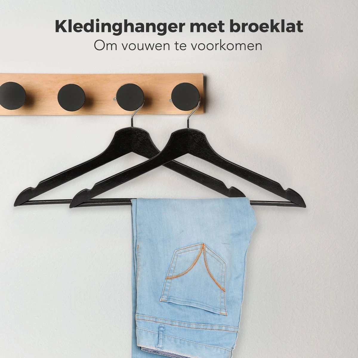 LifeGoods Kledinghangers - Met Broeklat - Hardhout - Zwart - 20 Stuks 6 LifeGoods Kledinghangers - Met Broeklat - Hardhout - Zwart - 20 Stuks - Afbeelding 4