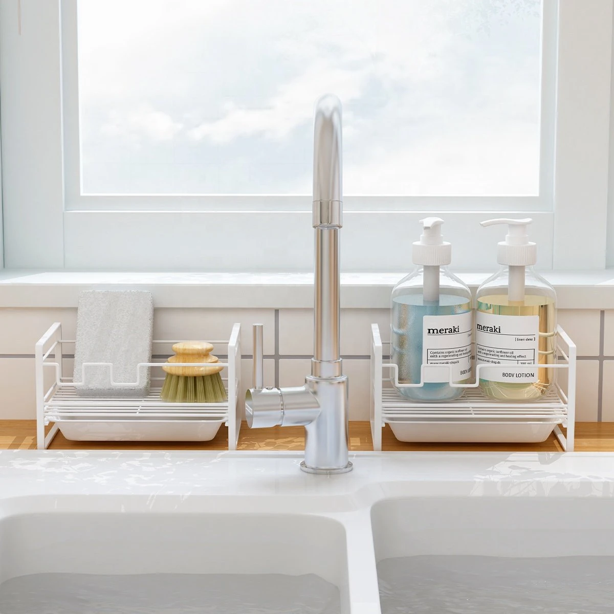 Luverno® - Sponshouder - Ophangbaar - Aanrecht Organiser - Afdruiprek Met Lekbak - Gootsteen Organizer - Keuken Organizers - Zeepbakje 6 Luverno® - Sponshouder - Ophangbaar - Aanrecht Organiser - Afdruiprek Met Lekbak - Gootsteen Organizer - Keuken Organizers - Zeepbakje - Afbeelding 4