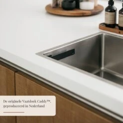 Kitchen Lab Co. Vaatdoek Caddy™ Met Plakstrip - Zwart RVS - Vaatdoekhouder - Gootsteen Organizer - Aanrecht Organiser -Thuisopslag 1200x1200 1912