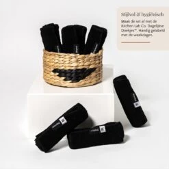 Kitchen Lab Co. Vaatdoek Caddy™ Met Plakstrip - Zwart RVS - Vaatdoekhouder - Gootsteen Organizer - Aanrecht Organiser -Thuisopslag 1200x1200 1915