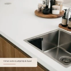 Kitchen Lab Co. Vaatdoek Caddy™ Met Plakstrip - Zwart RVS - Vaatdoekhouder - Gootsteen Organizer - Aanrecht Organiser -Thuisopslag 1200x1200 1916