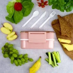 Homra Lunchbox STAQS Pink - Bento Box - 2 Laags Broodtrommel - 3 Compartimenten - Roze - Lunch To Go - Duurzaam Kunststof - BPA Vrij - 3 Vaks Lunchtrommel Voor Volwassenen - Inclusief Bestek - Magnetron, Diepvries, Vaatwasser Bestendig - Vers Houden 20 Homra Lunchbox STAQS Pink - Bento Box - 2 Laags Broodtrommel - 3 Compartimenten - Roze - Lunch To Go - Duurzaam Kunststof - BPA Vrij - 3 Vaks Lunchtrommel Voor Volwassenen - Inclusief Bestek - Magnetron, Diepvries, Vaatwasser Bestendig - Vers Houden -Thuisopslag 1200x1200 203