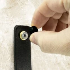 Buffel&Co Keukerol Houder - Rollenhouder Van Beukenhout - Keukenrolhouder Hangend Aan Muur - Keukenpapier Houder - 100% Buffelleer - Incl. Sierkapjes - Zwart -Thuisopslag 1200x1200 2083