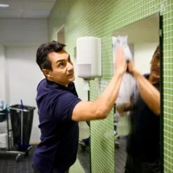 Dispenser Tork M1-Mini Poetsroldispenser 558000 -Thuisopslag 1200x1200 2119