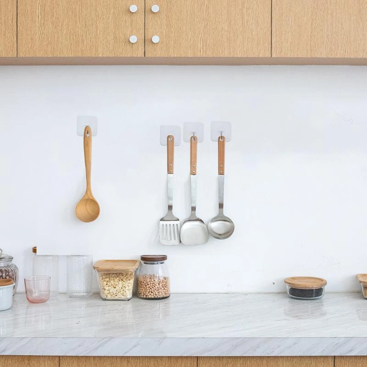 Zelfklevende Plakhaakjes Voor Een Gladde Ondergrond ( 5 Stuks) -Wandhaakjes - Muurhaakjes - Deurhaakjes - Ophanghaakjes - Badkamer Haakjes - Keuken Haakjes 11 Zelfklevende Plakhaakjes Voor Een Gladde Ondergrond ( 5 Stuks) -Wandhaakjes - Muurhaakjes - Deurhaakjes - Ophanghaakjes - Badkamer Haakjes - Keuken Haakjes - Afbeelding 9