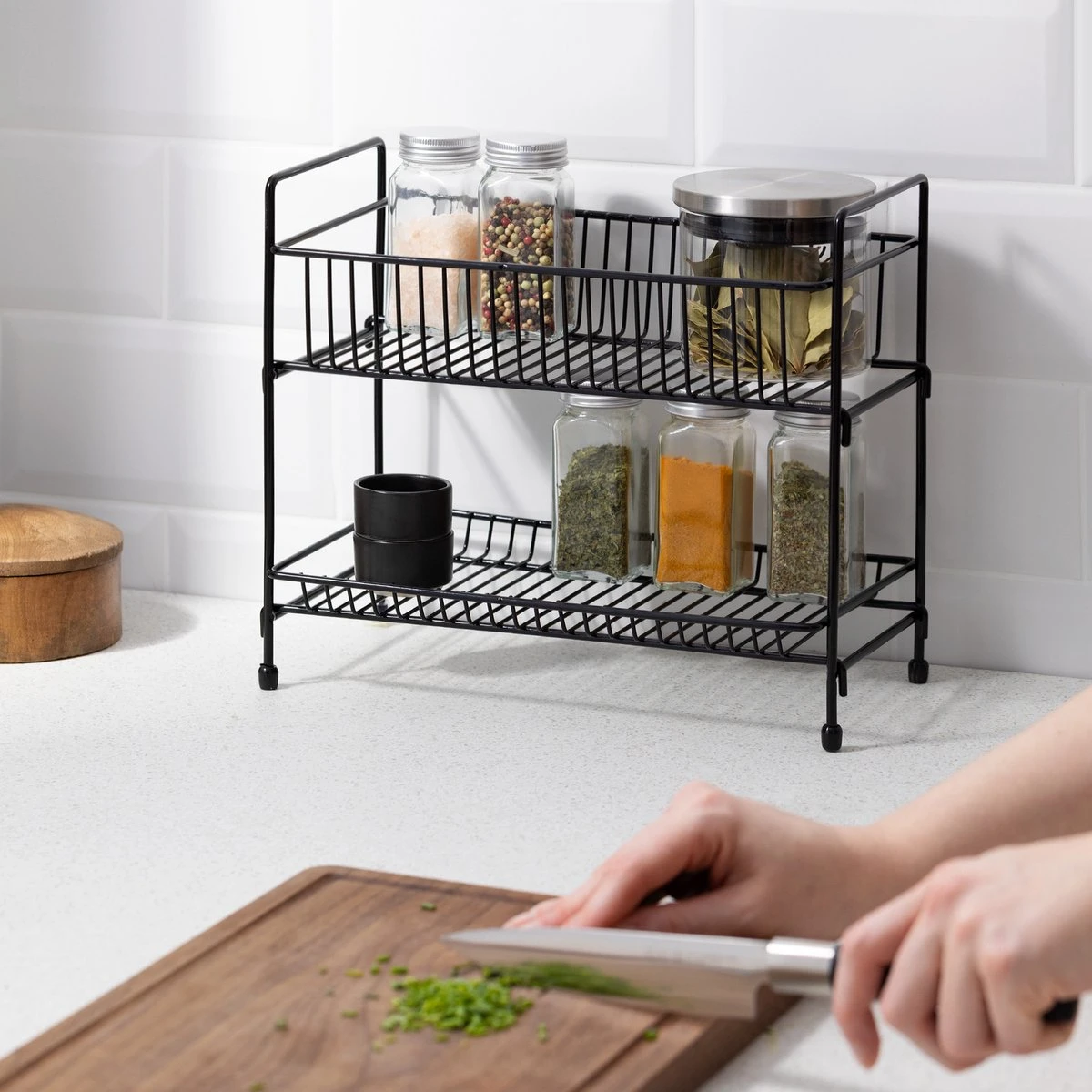 Navaris Stalen Kruidenrekje 2 Etages - Kruidenrek Staand - Rek Voor Kruidenpotjes En Glaasjes - Multifunctionele Organizer Voor Keuken En Badkamer 6 Navaris Stalen Kruidenrekje 2 Etages - Kruidenrek Staand - Rek Voor Kruidenpotjes En Glaasjes - Multifunctionele Organizer Voor Keuken En Badkamer - Afbeelding 4