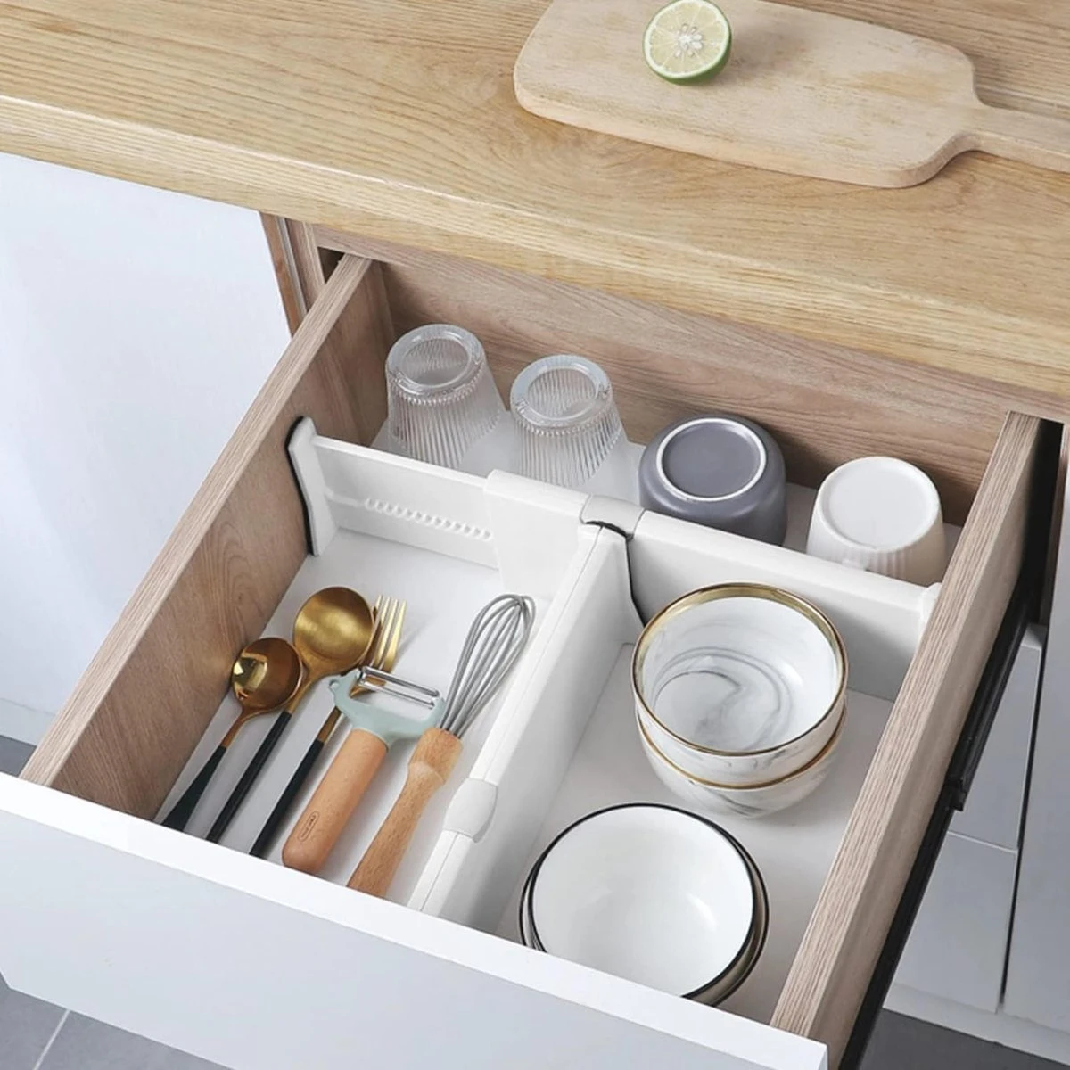 Posity Ladeverdeler - Lade Organizer - Voor Keuken / Slaapkamer / Kantoor / Kleding - Verstelbaar/uitschuifbaar - 6 Stuks - Plastic 6 Posity Ladeverdeler - Lade Organizer - Voor Keuken / Slaapkamer / Kantoor / Kleding - Verstelbaar/uitschuifbaar - 6 Stuks - Plastic - Afbeelding 4