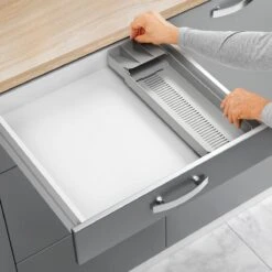 Tomado Metaltex - Verstelbare Bestekbak UniFit - Grijs - 90 Stukken Servies - Sorteervakken Verstelbaar & Uitschuifbaar Van 40 Tot 49 Cm -Thuisopslag 1200x1200 996