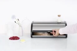 Brabantia Broodtrommel - Met Schuifdeksel - Matt Steel Fingerprint Proof -Thuisopslag 1200x799 24