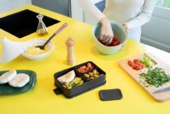 Brabantia Make & Take Bento Lunchbox Incl Bentobox - Large - Kunststof - Dark Grey -Thuisopslag 1200x800 26