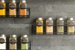 Merkloos Friendly Kitchen - Zwart Ophangbaar Kruidenrek - Modern Strak Kruidenrekje - Staal -Thuisopslag 1200x800 45