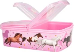 Depesche Miss Melody Broodtrommel WILD HORSES 11 Depesche Miss Melody Broodtrommel WILD HORSES -Thuisopslag 1200x845 11