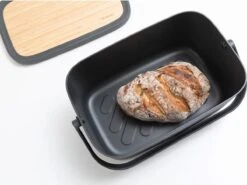 Brabantia Nic Broodtrommel - Met Bamboe Deksel - Dark Grey 31 Brabantia Nic Broodtrommel - Met Bamboe Deksel - Dark Grey -Thuisopslag 1200x897