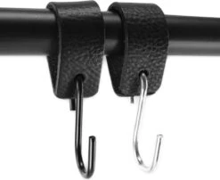 Brute Strength - Leren S-haak Hangers - Zwart - 2 Stuks - 12,5 X 2,5 Cm – Zwart Zilver – Leer - Handdoekhaakjes - Ophanghaken – Kapstokhaak -Thuisopslag 1200x981