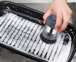 Merkloos Gootsteen Organizer - Vaatdoekhouder - Afdruipbakje - Inclusief Brusher - Keuken Organizers - RVS -Thuisopslag 1200x984 2