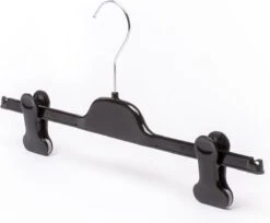 TopHangers [Set Van 10] De Mooiste Kunststof Knijperhangers! Stevige Zwarte Broekhangers / Rokhangers / Shawlhangers Met Mooi Uitgevoerde, Verschuifbare En Volledig Zwarte Knijpers Voorzien Van Een Zachte Rubberen Anti-slip Aan De Binnenzijde -Thuisopslag 1200x993 4
