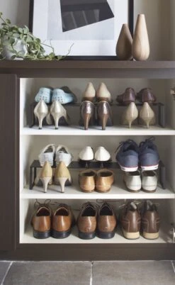 Yamazaki Schoenen Opbergsysteem Uitschuifbaar - Zwart - Uitschuifbaar -Thuisopslag 738x1200 1