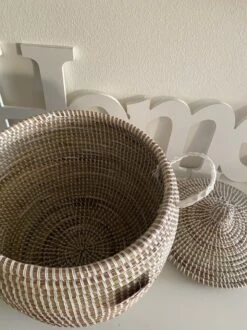 Rieten Mand Met Deksel-Opbergmand-Decoratieve Mand-Handgemaakt -Maat-37x27 Cm -Thuisopslag 899x1200 27